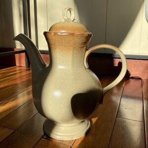 Vintage MIKASA Stoneware Tea or Coffee Pot in WHOLE WHEAT
pattern E 8000